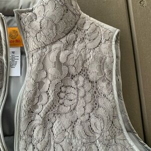 Like New Vest Ruby Rd Lace Accent